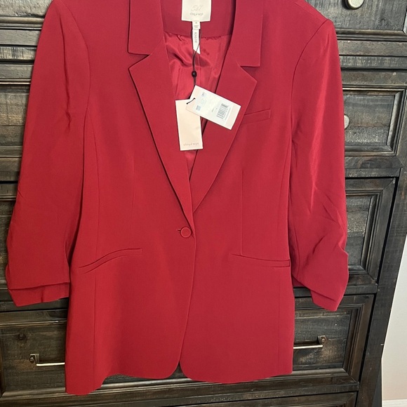 Cinq à Sept Deep Red Blazer - Picture 7 of 7